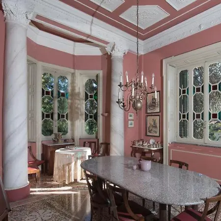 Sleeps 13 Pool Wifi *
