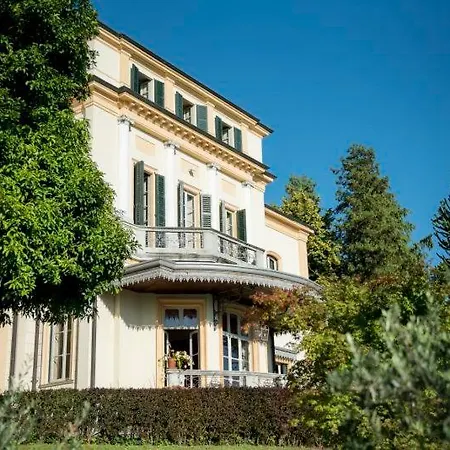 Sleeps 13 Pool Wifi *