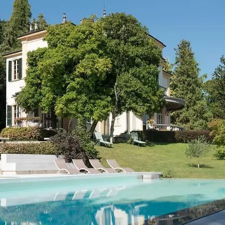 Sleeps 13 Pool Wifi *